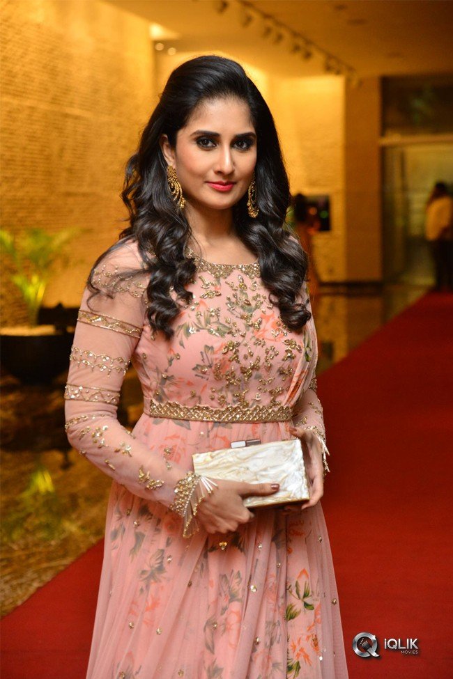 Shamili-at-Ammammagari-Illu-Pre-Release-Function-Photos